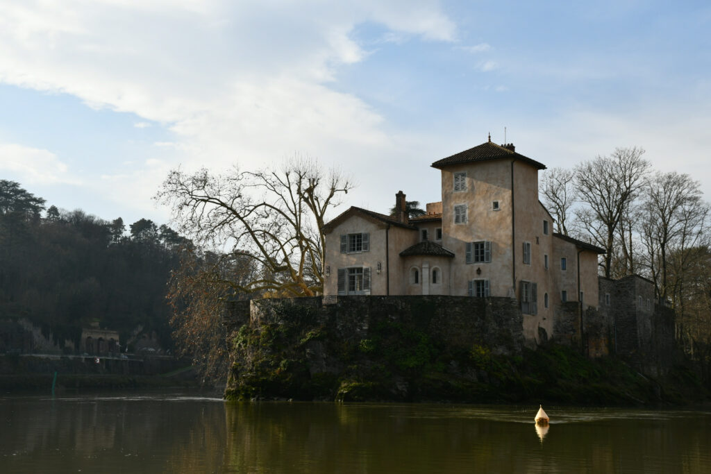 ilebarbe-lyon-street fishing